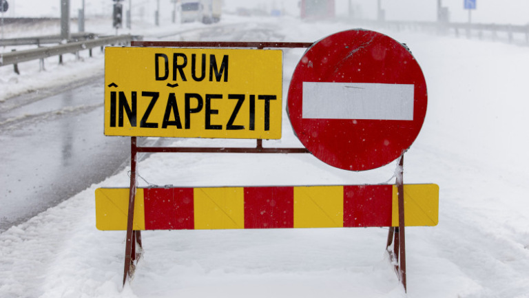 Ger și ninsori în România, 19 porțiuni de drumuri naționale închise
