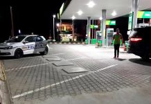 La furat într-o benzinărie din Făgăraș. Hoții au fost prinși și sunt cercetați sub control judiciar. Au stat 24 ore în arest