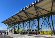 Regia Aeroportul Brașov Ghimbav face angajări: economist și consilier comunicare. Ce condiții se impun și când se organizează concursul