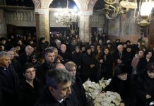 IPS Laurențiu și un sobor de 20 de preoți, la slujba de înmormântare a preotului făgărășean Vasile Bîrsan