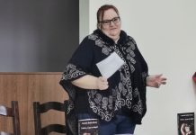 Video și Foto. Inginerul chimist devenit poet. Lansare de carte, la Victoria: ,,Undeva…la pas cu Timpul“ de Camelia B. Streza