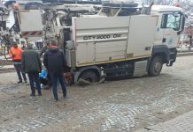 Foto. S-a adâncit vidanja în ,,mobilitatea“ primarului. Ovidiu Popa ,,a scotocit“ prin canalizare în voie, fără să țină cont de ,,proiectele de dezvoltare ale urbei“