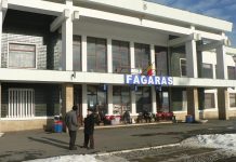 Tâlhărie în Gara Făgăraș. Un bărbat a fost bătut și lăsat fără bunuri. Autorii au fost arestați monitorfg