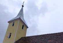 Foto. Biserica veche din Voila va fi resfințită. IPS Laurențiu se va afla duminică în mijlocul comunității locale