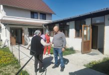 Vai de bunicii noștri! Azilele din Făgăraș, amenințate de primarul PSD al urbei, unul cu demolarea și altul cu evacuarea