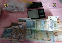 Foto. Percheziții la traficanții de droguri din județele Brașov și Bacău. Un bărbat a fost băgat după gratii, iar altul arestat la domiciliu monitorfg