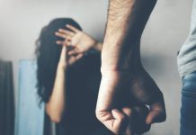 Bărbat din Făgăraș reținut de polițiști pentru că și-a agresat concubina. Și la Rupea o femeie a fost amenințată de soț