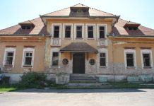 Baia Comunală, monument istoric lăsat în paragină de primarul PSD. Frumoasele clădiri ale Făgăraşului vechi nu poartă nici măcar însemnele de monumente istorice