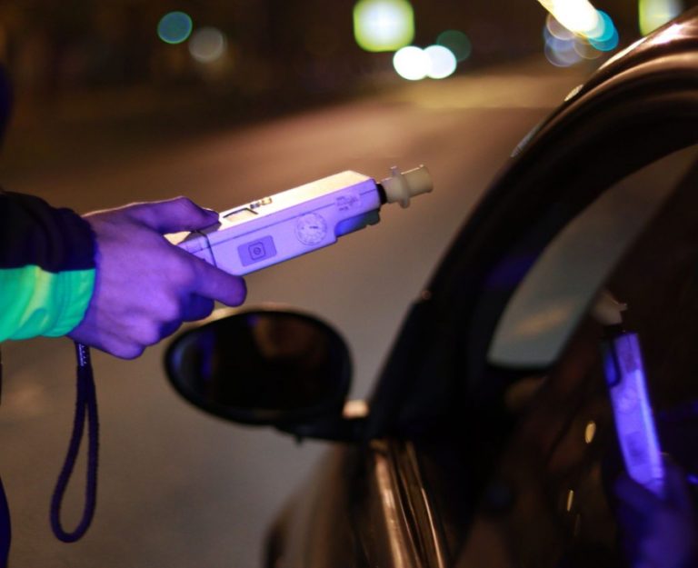 Beat mort la volan, prin Făgăraș. Bărbatul de 28 de ani avea 1,14 mg alcool pur în aerul expirat