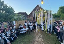 Foto. „O noapte la Casa Muzeală”- Datinile de la Săcădate: cântece specifice locului, bunătăți gastronomice și o șezătoare