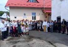 Video. Sărbătoarea Sânzienelor și hramul bisericii de la Boholț. Aruncatul bortelor, obicei vechi al satului