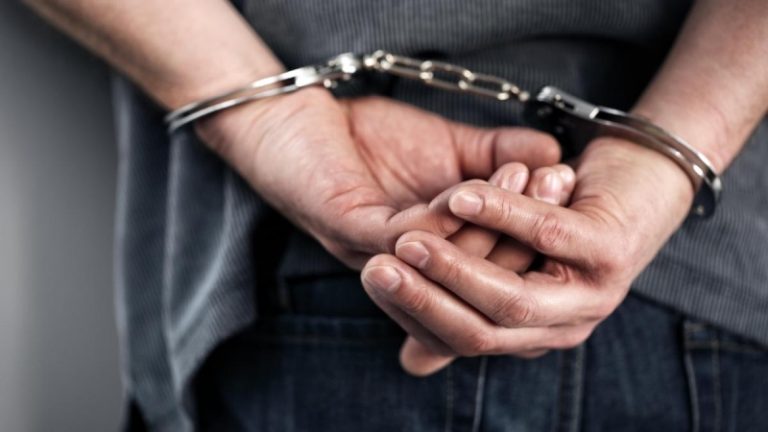 Tânăr din Părău, reținut de polițiști. Era urmărit de autoritățile din Austria pentru spălare de bani și furt