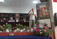 Foto și Video. Maestrul Dan Puric, în mijlocul comunității din Olteț. ,,A fost o seară magică pentru comunitatea noastră“ spun participanții