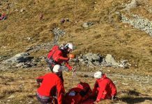 O tânără a suferit un accident pe traseul de creastă din Munții Făgăraș. A fost recuperată de salvamontiști, care au solicitat elicopterul SMURD