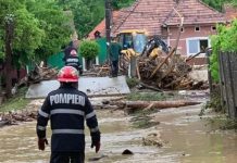 Foto. România sub ape, imagini de coșmar. Cinci oameni au murit, sute au rămas pe drumuri. Politicienii folosesc dramele oamenilor în scop electoral