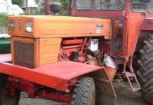 Bătaie pe o stradă din Recea. Agresorul era beat și a plecat de la locul faptei cu un tractor, deși nu deține permis de conducere