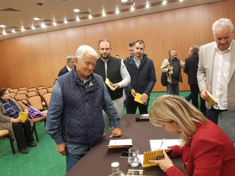Col(r) Gheorghe Serendac, președintele filialei Făgăraș a partidului România Mare, la evenimentul dedicat memoriei lui Corneliu Vadim Tudor