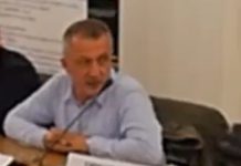 ,,Personal, din suflet, îl donez cu drag“. Ovidiu Popa donează ceea ce nu are. Autocarul nu este trecut în declarația de avere a consilierului local