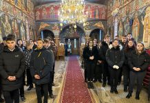 Foto. Activități culturale la Liceul Teologic ,,Constantin Brâncoveanu”: ,,Andrei Șaguna- personalitate a Renașterii Bisericii Ortodoxe din Transilvania“ și ,,Ziua Națională a României“