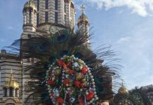 Foto și Video. Magia datinilor făgărășene la Festivalul Cetelor de feciori. ,,Sculați, sculați gazde mari, că vă vin colindătorii“