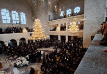 ,,O Școală întreagă în jurul unui Om“. Trupul neînsuflețit al prof. Cosmin Liviu Moldovan, depus în Catedrala din Făgăraș