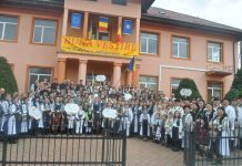 Foto și Video. ,,Veniţi creştini la rugăciune!“. Festivalul de cântări religioase ,,Buna Vestire“ de la Viştea de Sus, ediţia a XVI-a. Au urcat pe scenă 11 coruri din Ţara Făgăraşului