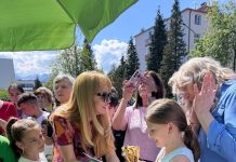 Vânătoarea de ouă de la Victoria, ediția a III-a. ,,Copiii ne-au umplut sufletul de lumină“ a spus primarul Camelia Bertea