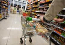 Val de scumpiri pentru români, din vara anului 2025. Cât ar putea crește prețurile la alimentele de bază