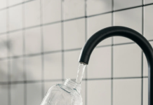 Glicemia poate crește și din cauza deshidratării? / Nutriționiștii spun că nu doar carbohidrații pot afecta nivelul glicemiei, ci și o hidratare necorespunzătoare