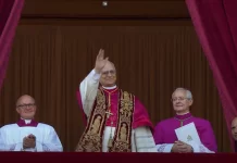Cardinalul american Robert Prevost a fost ales noul Papă sub numele pontifical de Leon al XIV-lea. A rostit prima sa binecuvântare apostolică