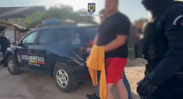 Video. Prietenul penal al  primarului PSD al Făgărașului a fost arestat pentru violențele din clubul din centrul municipiului. Adrian Lupu are un trecut infracțional bogat și ani de închisoare pentru șantaj, trafic de droguri, taxa de protecție, alcool la volan. Chiar și așa, primarul i-a încredințat ,,afaceri“ pe banii publici: patinoarul, ,,Zilele Făgărașului“