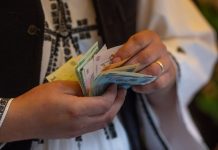 Burse școlare iunie 2025. Elevii primesc 450 de lei bursa de merit pentru luna mai și 300 de lei bursele tehnologică și de reziliență – calcule de la școli și inspectorate școlare