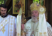 Foto. S-a încheiat ,,Săptămâna Sf. Cuvios Serafim cel Răbdător de la Sâmbăta de Sus“. Liturghie arhierească și lansarea filmului documentar cu viața Sfântului