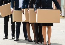 Zeci de mii de angajați din administrația locală și centrală vor fi concediați. Cseke Attila: „Pleacă 57% din consilierii de la cabinete”