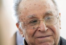 Starea generală a lui Ion Iliescu se menţine la fel de gravă / Spitalul Agrippa Ionescu: Afectarea severă a funcției respiratorii și disfuncții multiple de organe