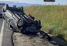 Accidente rutiere soldate cu pagube materiale, șoferii, un adolescent de 16 ani și un tânăr de 25 de ani, fiind beți la volan