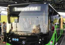 Microbuze școlare electrice de 90.000 euro au fost vândute cu 200.000 de euro, arată o investigație. Firma care a încasat 135 milioane de euro, bani din PNRR