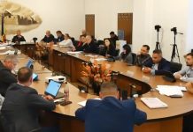 Ședință online a CL Făgăraș pe ,,mute“. Salubritatea și influencer-ul Adrian Mardare i-au dat fiori primarului ,,Pinocchio“. Mardare vs. primar, scor 1-0