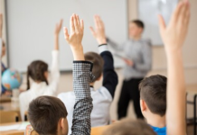 OFICIAL Burse școlare 2025-2026. Regulile și criteriile de acordare au intrat în vigoare / Diriginții propun, comisia de burse cu până la 11 membri stabilește cine primește bursă