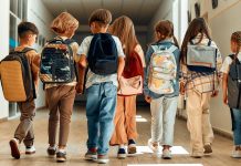 Noi condiții pentru acordarea burselor pentru elevi. Bursa de merit, 450 de lei, bursa socială, 300 lei/lună