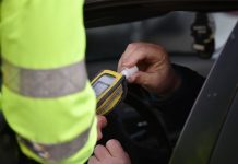 Fără permis de conducere și beat la volan, prin Cincu. Tânărul de 20 de ani a fost reținut