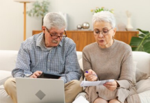 Bolojan vrea creșterea vârstei de pensionare. Vârsta reală la care se pensionează românii / Țara unde vârsta de pensie se indexează cu speranța de viață / Reacția Guvernului