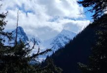 Copil pierdut de părinți pe traseul spre Vf. Omu. Salvamontiștii sunt în alertă