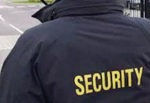 Un paznic de la un magazin din orașul Victoria, reținut pentru că a furat produse din rafturi în loc să le păzească