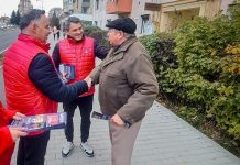 Video. Agresorul din Făgăraș al mămicii și al fiului ei minor a fost reținut de polițiști. Individul este membru PSD Făgăraș, un apropiat al primarului și al subprefectului. A fost angajat la ADP, direcție a Primăriei Făgăraș. Și alți părinți se plâng de violențele individului