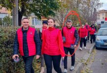 Video. Un individ din Făgăraș a bătut o mamă și un copil în plină stradă. Agresorul a fost activ în campania electorală a PSD Făgăraș, condus de primarul municipiului