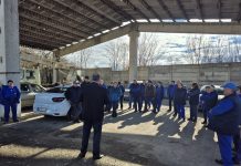 Protest spontan la Fabrica de Pulberi Făgăraș. Angajații cer conducerii să respecte contractual colectiv de muncă, să renunțe la ,,afaceri“ și să investească în instalații