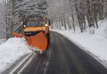 Trei companii vor face deszăpezirea pe drumurile administrate de CJ Brașov, pentru 15 milioane de lei
