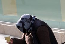 Povestea tristă a Rosei, o femeie de 75 ani din Făgăraș. Iarna cerșește în Germania pentru a putea trăi în România