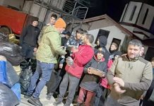 Video și Foto. Donațiile oamenilor de bine au ajuns la comunitatea de la Valea Plopului. ,,Mulțumin tuturor celor care s-au implicat“ spune Ioan Băcilă, care organizează aceste campanii de ajutorare